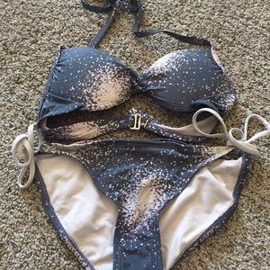 Swimsuit set (can be sold separately)